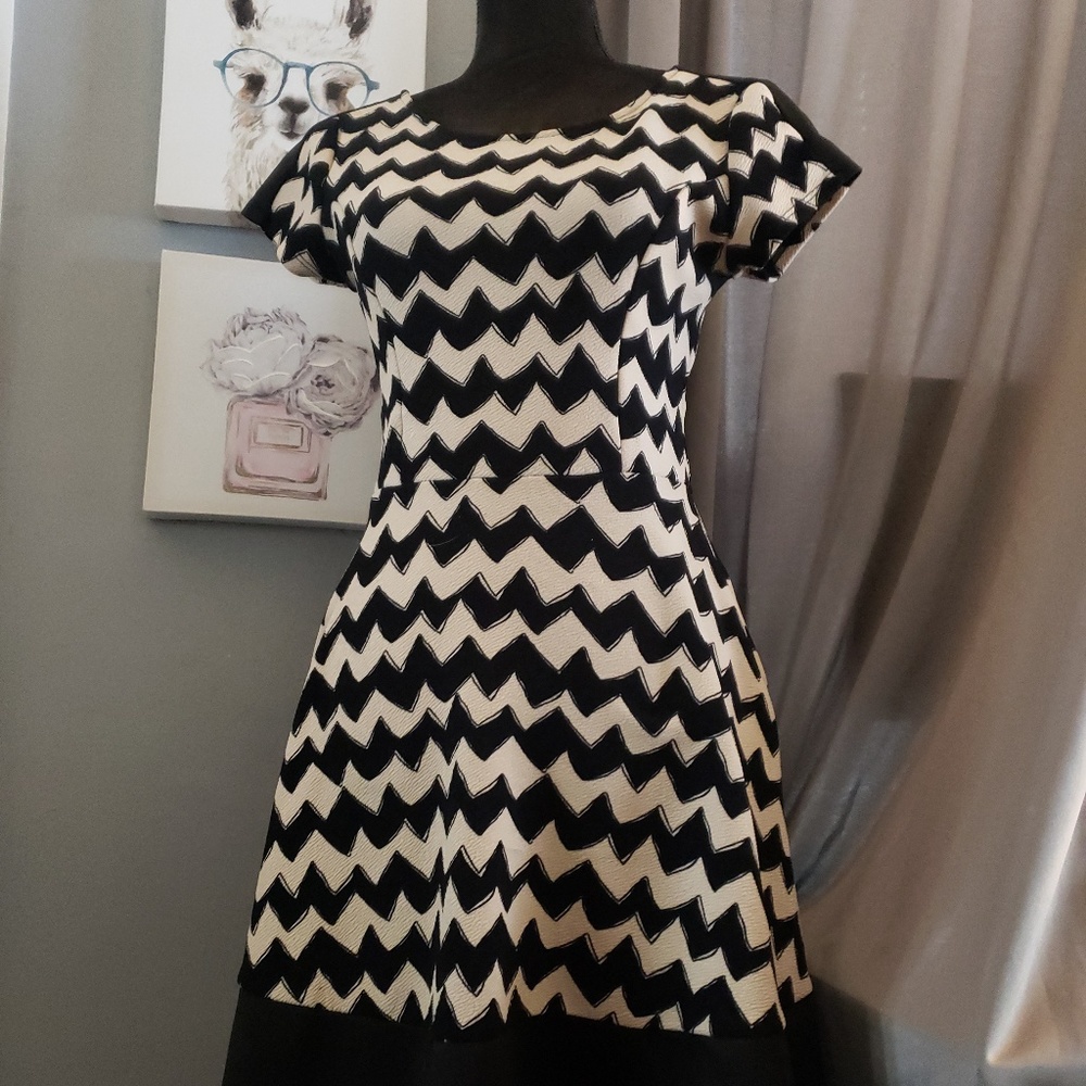 Wiggle Lines Dress